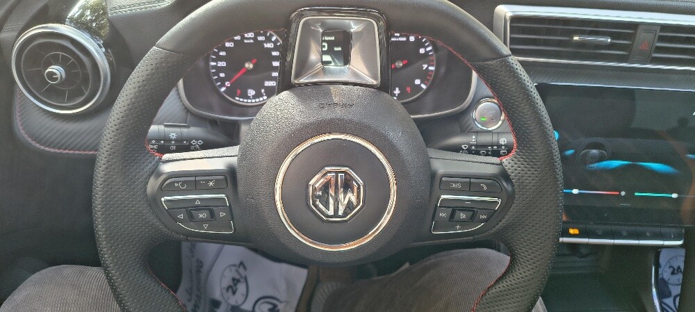 MG car ZS  2025, 16 months old, R - 7