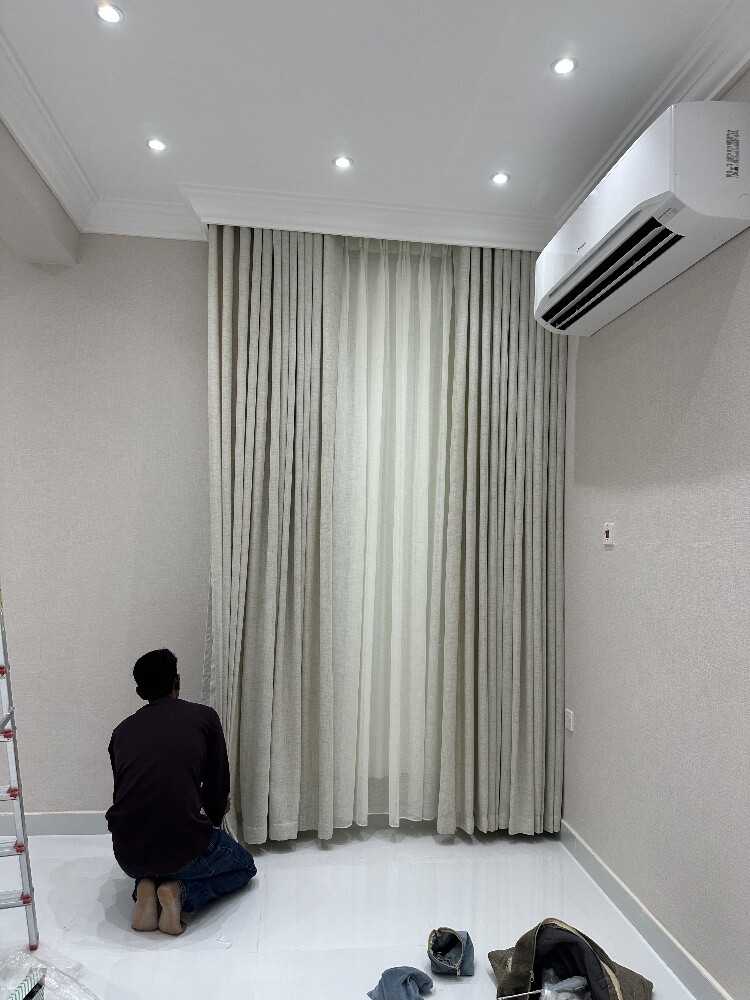 Professional Curtains Installatio - 2