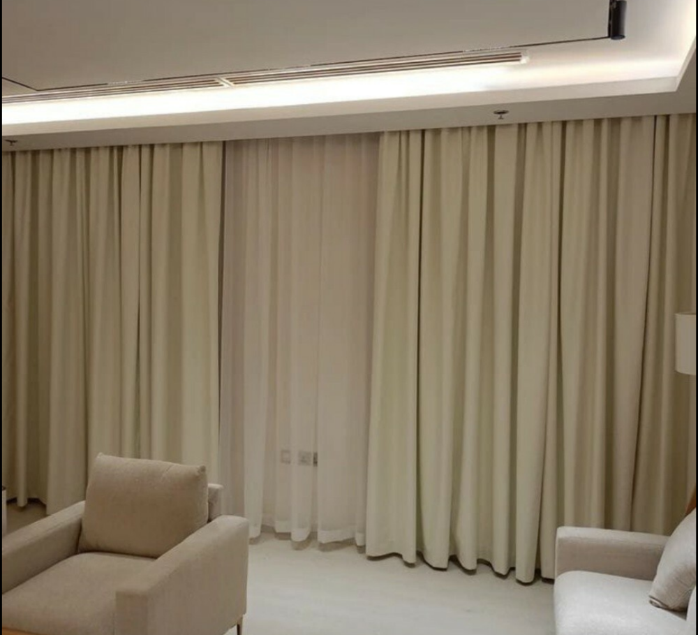 curtains and blinds - 1