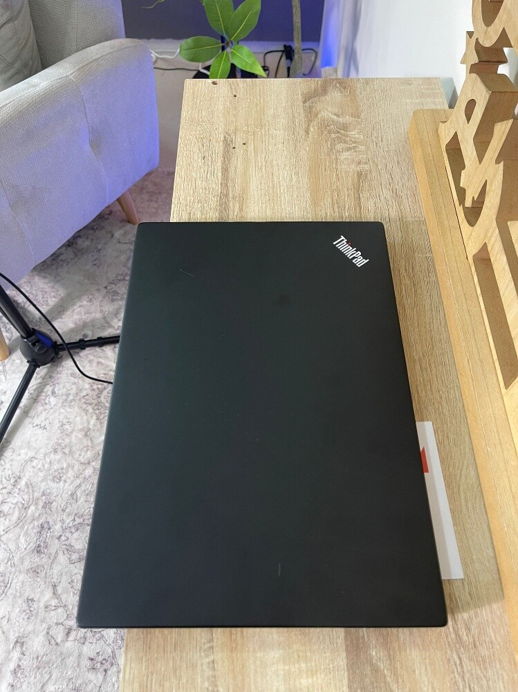 Lenovo think pad t - 8