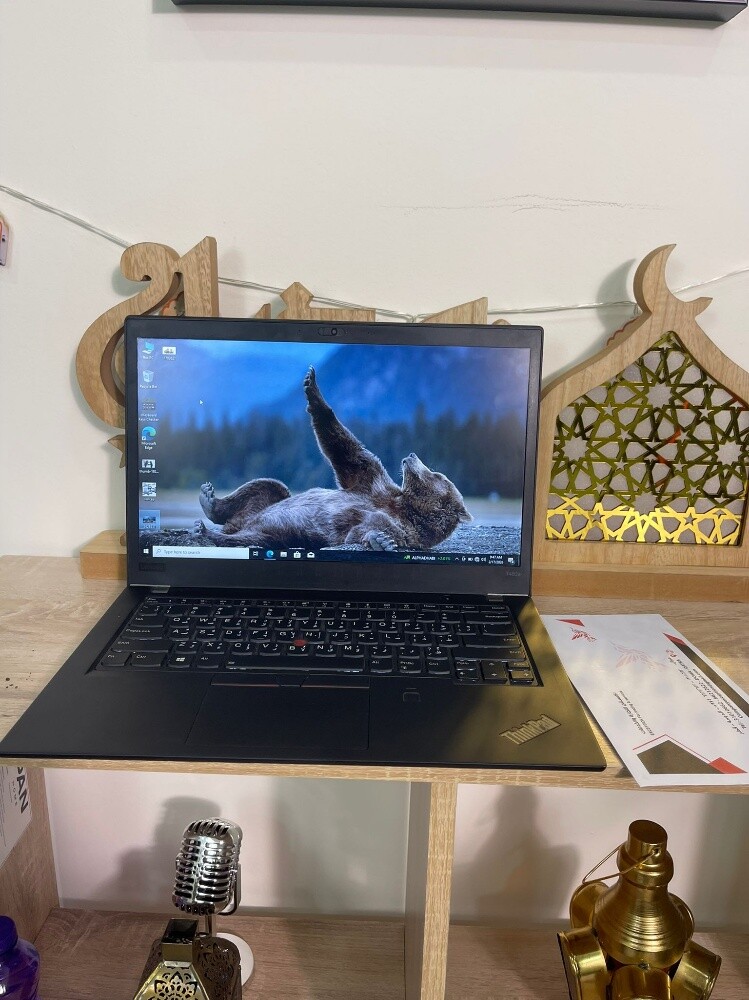 Lenovo think pad t - 9