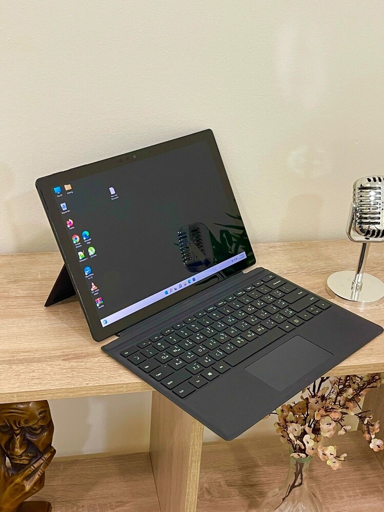 MICROSOFT SURFACE PRO 7 - 8