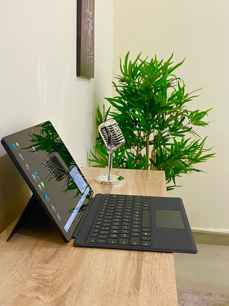 MICROSOFT SURFACE PRO 7 - 9