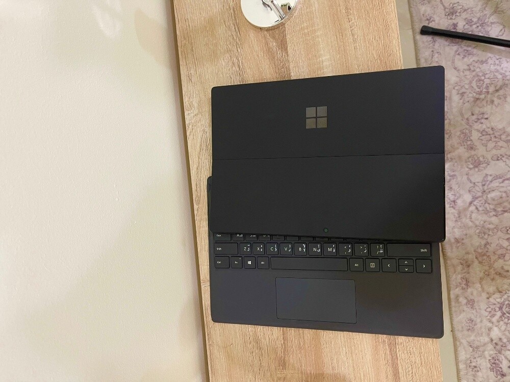 MICROSOFT SURFACE PRO 7 - 10
