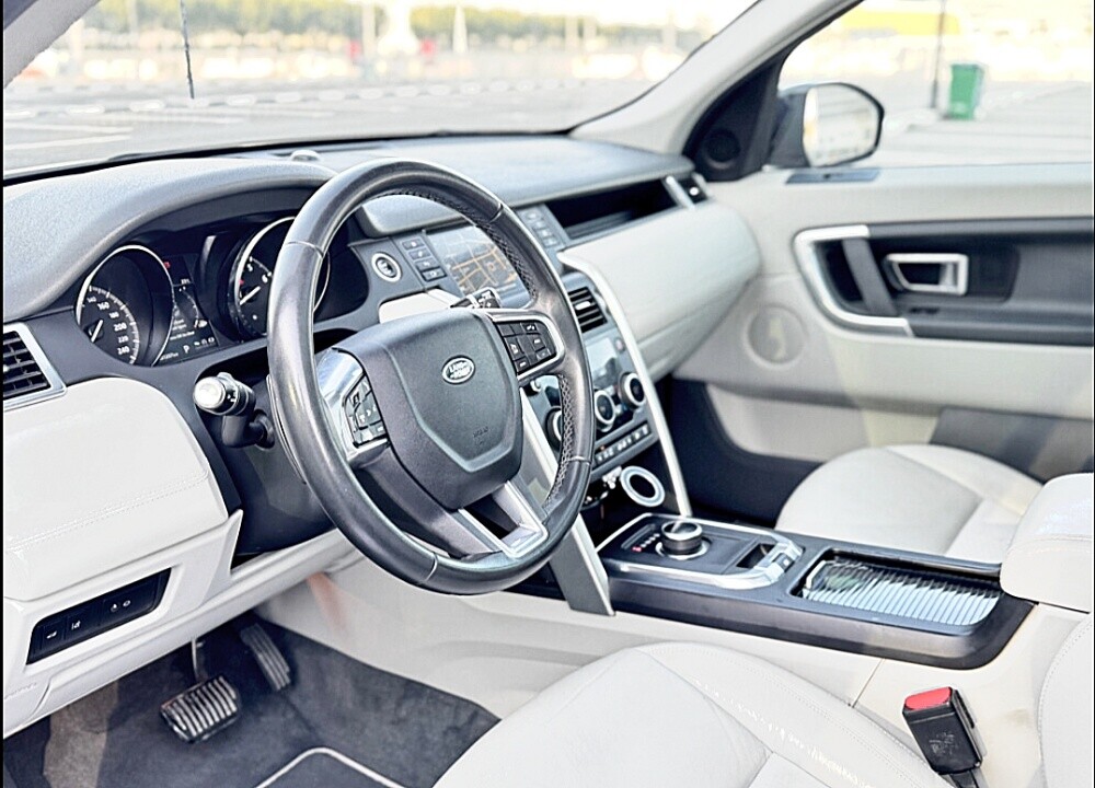 Neat and Clean Discovery Sport — photo 13 for sale in Qatar