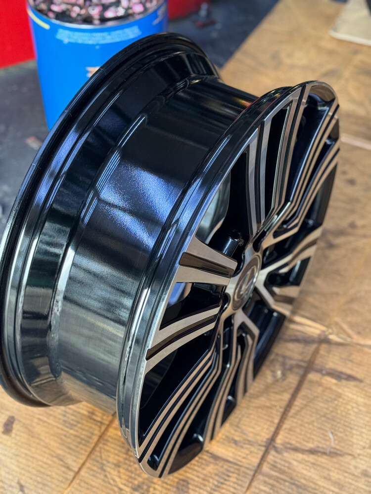 LEXUS 22 Saiz Orjinal wheels  - 4