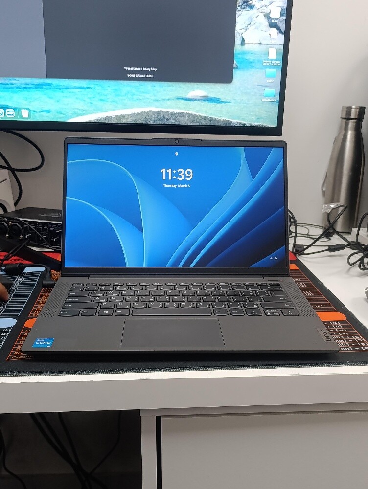LENOVO 11gen core i5 .8GB Ram 1TB - 1