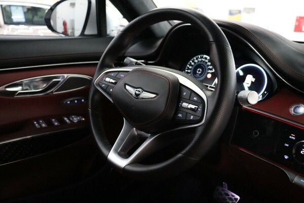 Genesis GV70 2023 - 16
