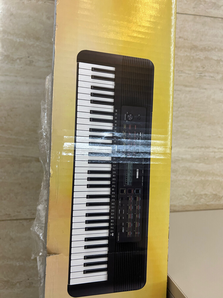Yamaha portable keyboard  - 4