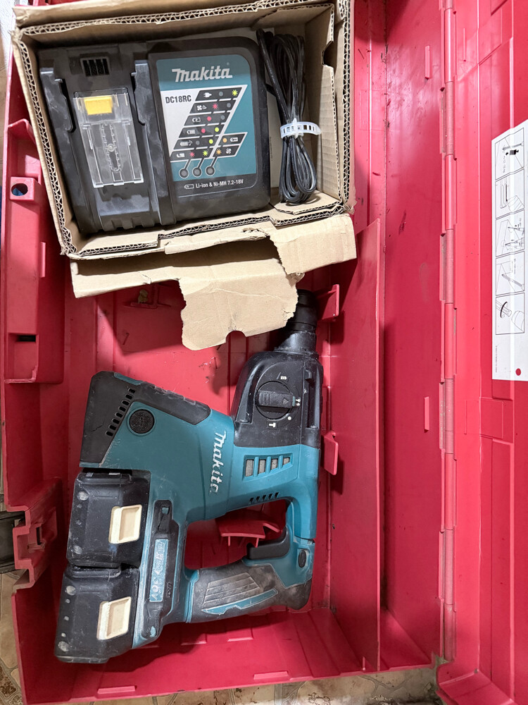 makita drill - 1