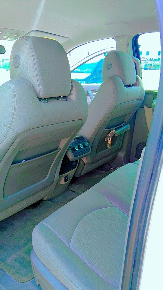 GMC Acadia 2016 — photo 9 for sale in Qatar