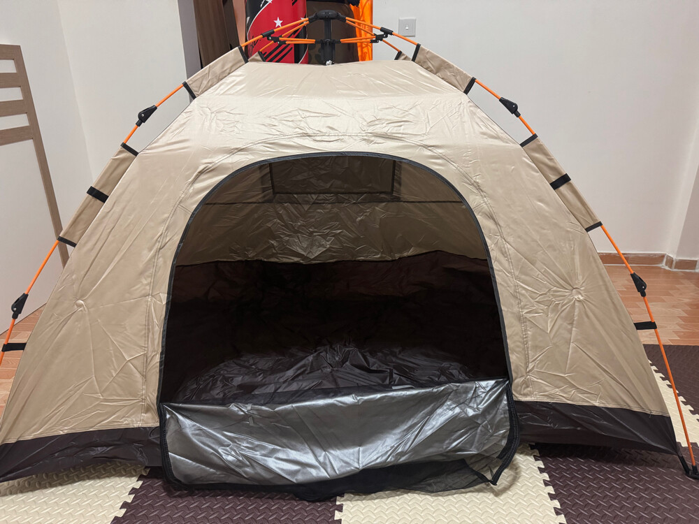 strong camping tent 2-3 persons  - 1