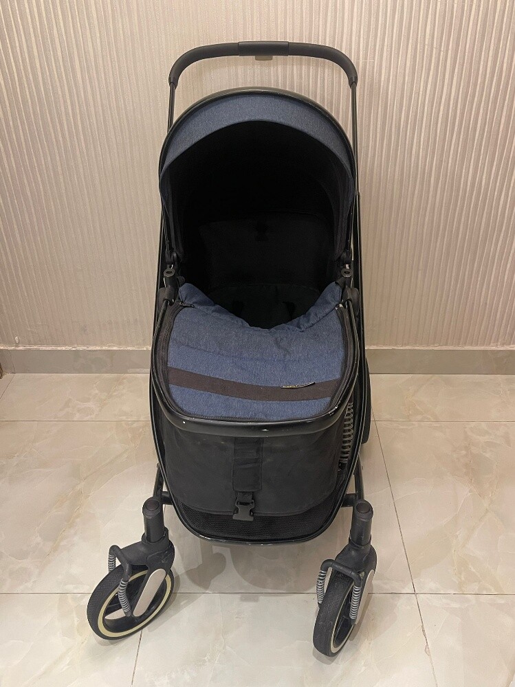 stroller - 2