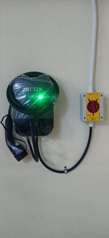 tesla, byd any charger install - 6