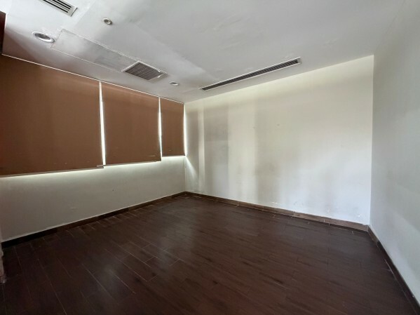 Restaurant Space for Rent 477sqm - 12