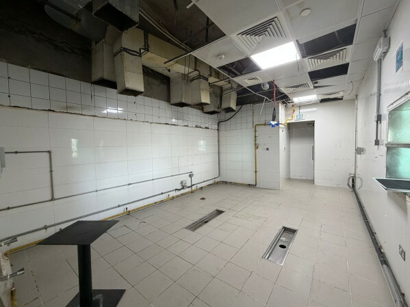 Restaurant Space for Rent 477sqm - 10