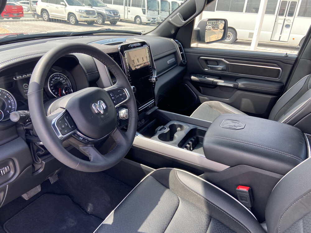 RAM Laramie 2025 Rmadi - 2