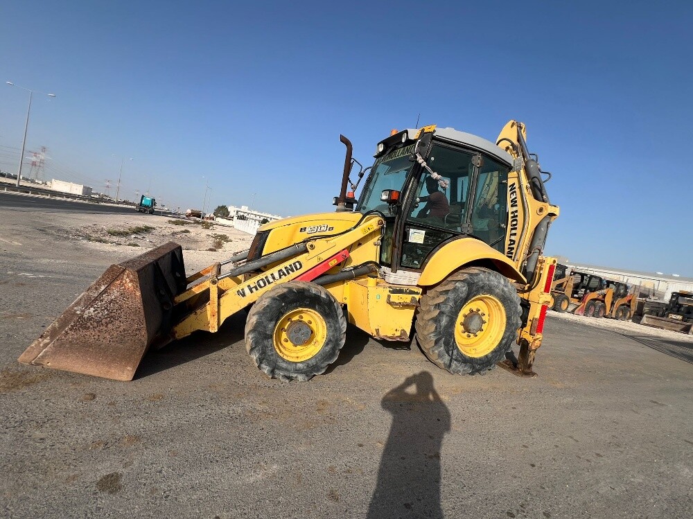 New Holland backhoe 2016 - 2