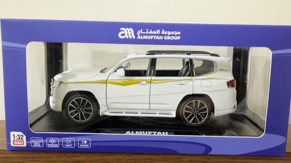 land cruiser anthropomorphic - 1