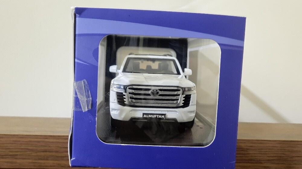 land cruiser anthropomorphic - 3