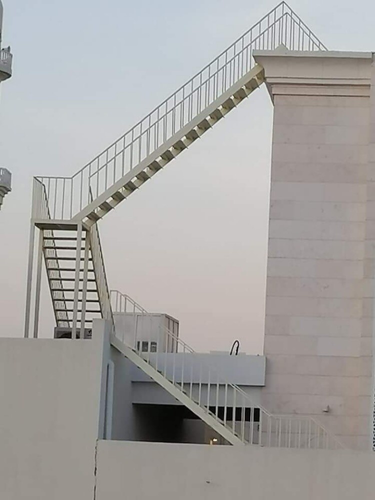 نقوم بجميع اعمال الحدادة
تركيب ا - 2