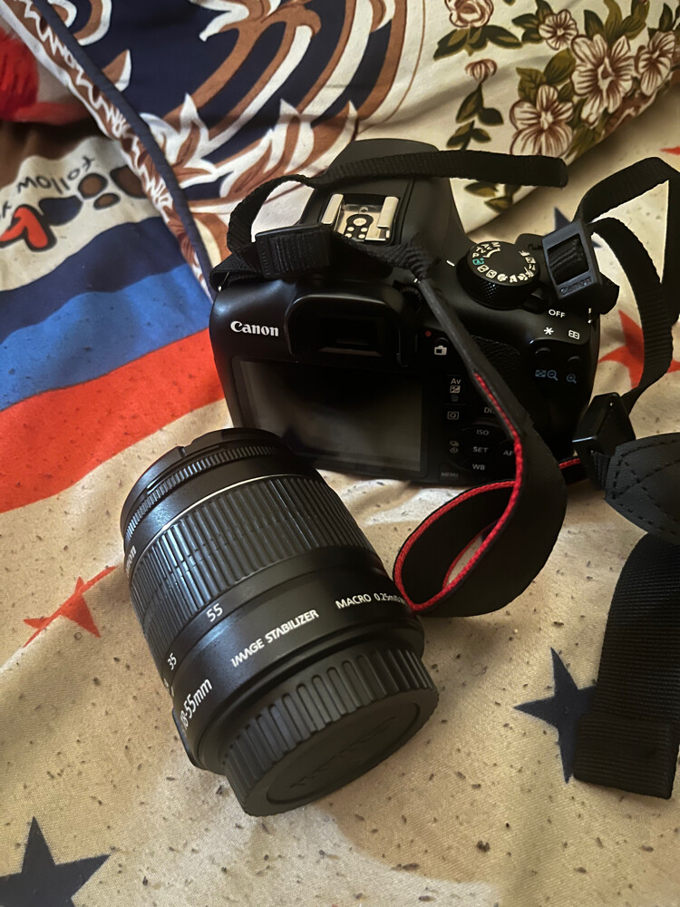 1300d/t6 canon camera - 2