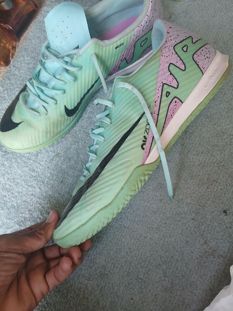 size 45 Football Nike original - 2