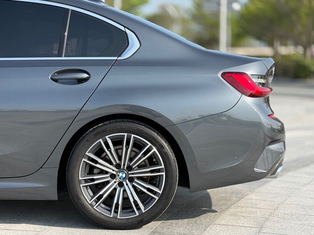 BMW 320 I M package — photo 5 for sale in Qatar