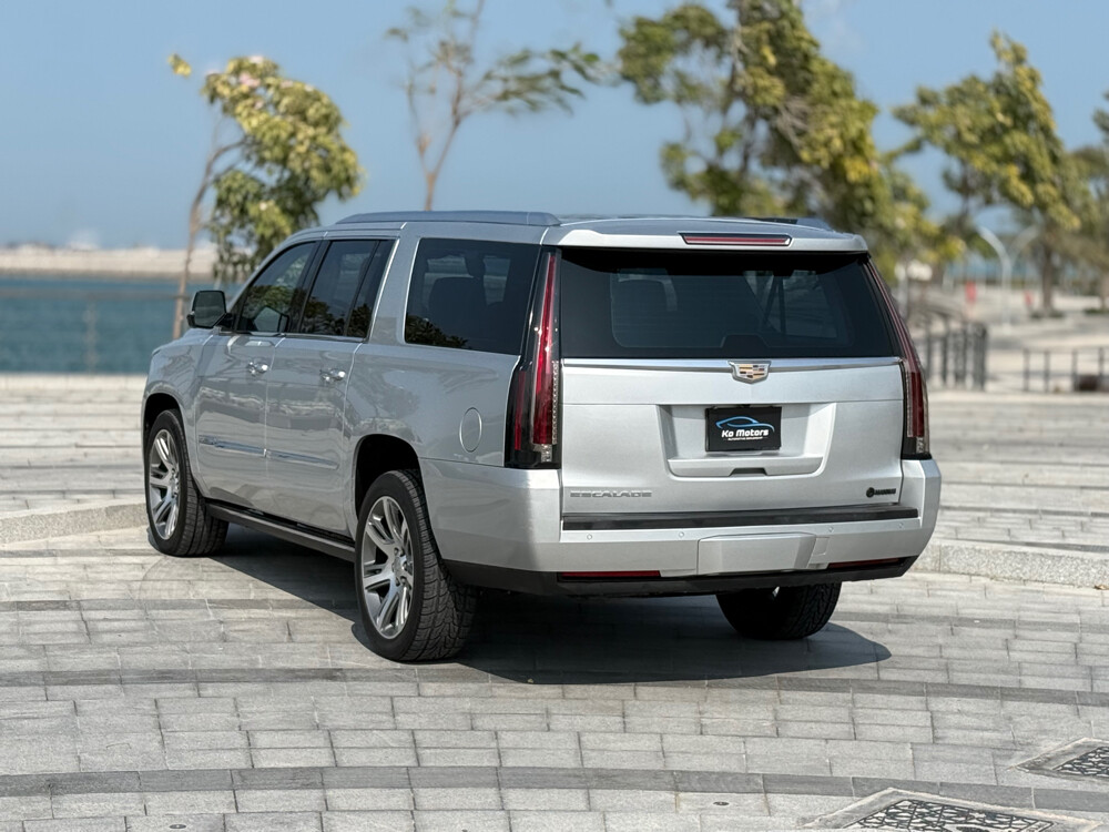 Cadillac Escalade — photo 10 for sale in Qatar