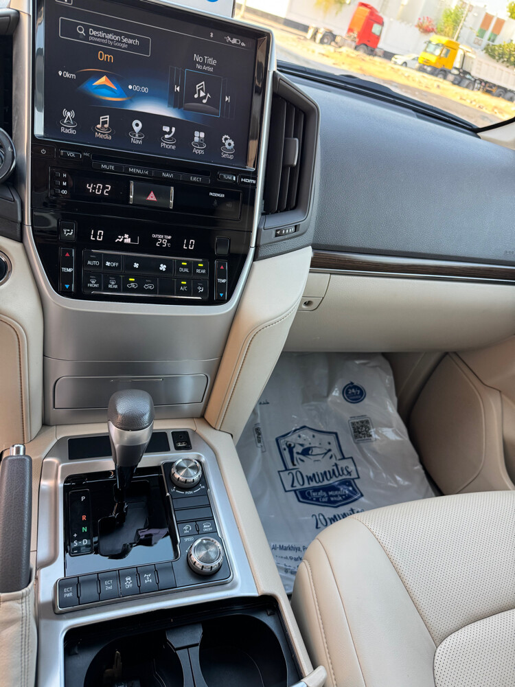 Land Cruiser GXR v8 — photo 6 for sale in Qatar