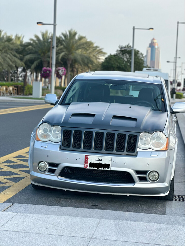 Jeep Grand Cherokee SRT8 2008 — photo 3 for sale in Qatar