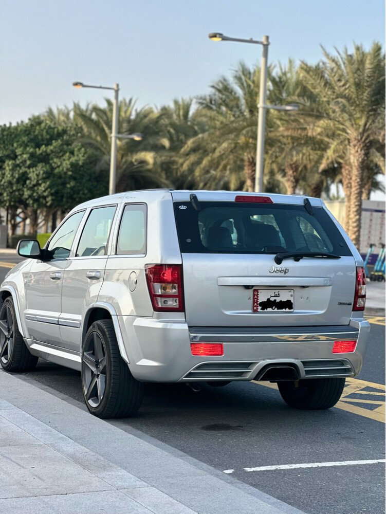 Jeep Grand Cherokee SRT8 2008 — photo 4 for sale in Qatar