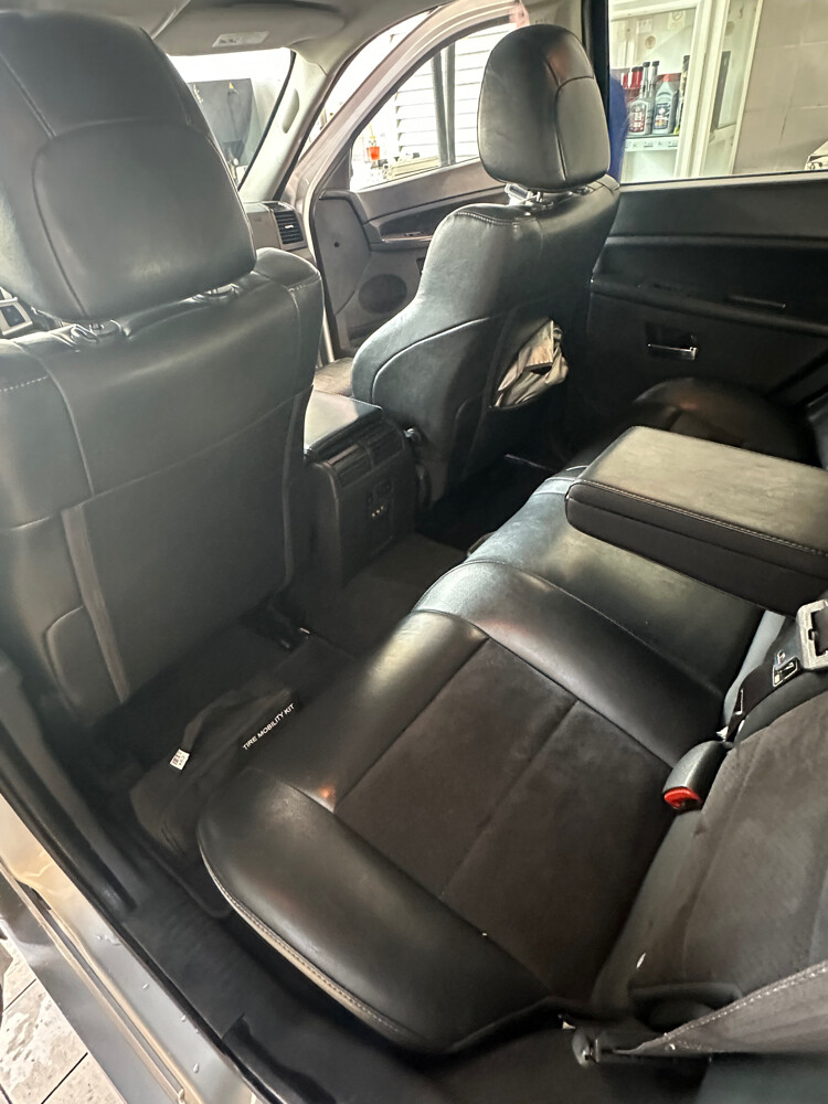 Jeep Grand Cherokee SRT8 2008 — photo 2 for sale in Qatar
