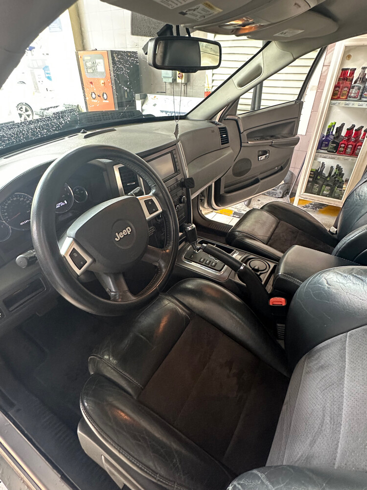 Jeep Grand Cherokee SRT8 2008 — photo 5 for sale in Qatar