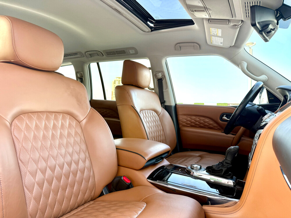 infinite QX80 2018 — photo 11 for sale in Qatar