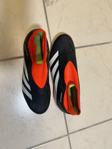 Predator football shoes - 5