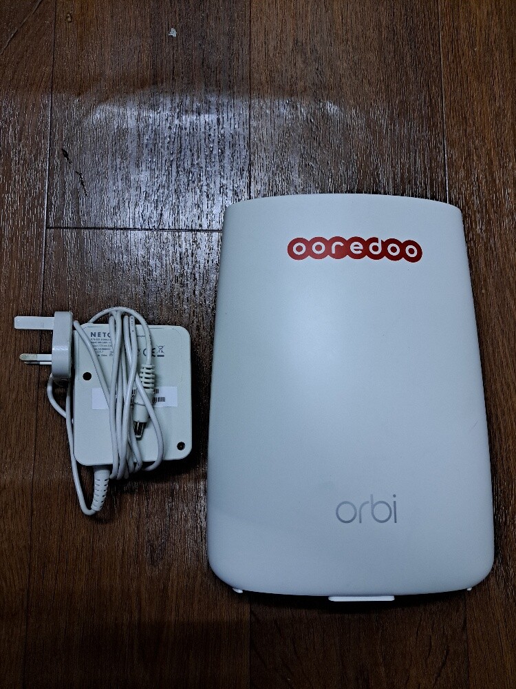 Ooredoo Orbi Router Neat & Clean - 1