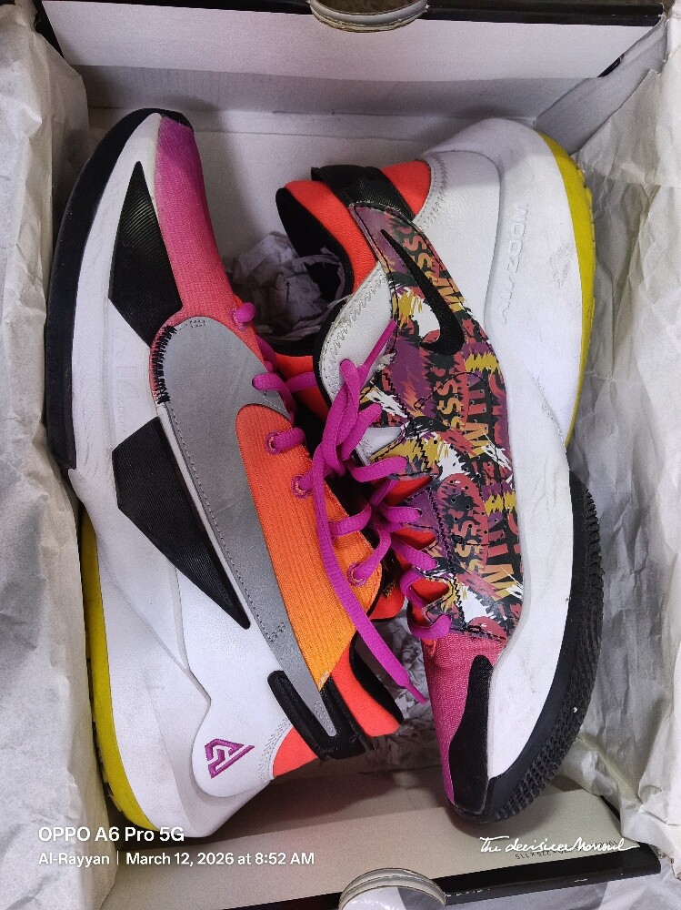 sport shoes - 2