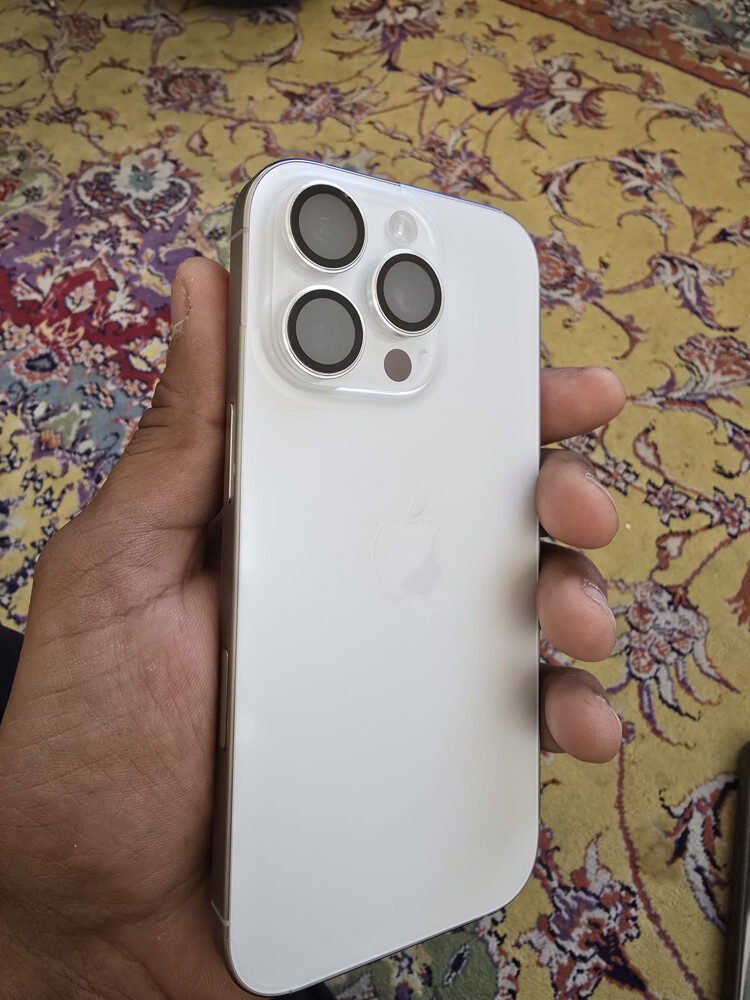 i phone 16Pro 128GB - 8
