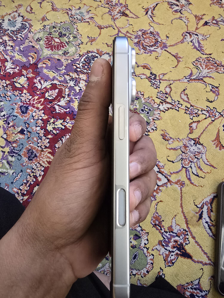 i phone 16Pro 128GB - 9