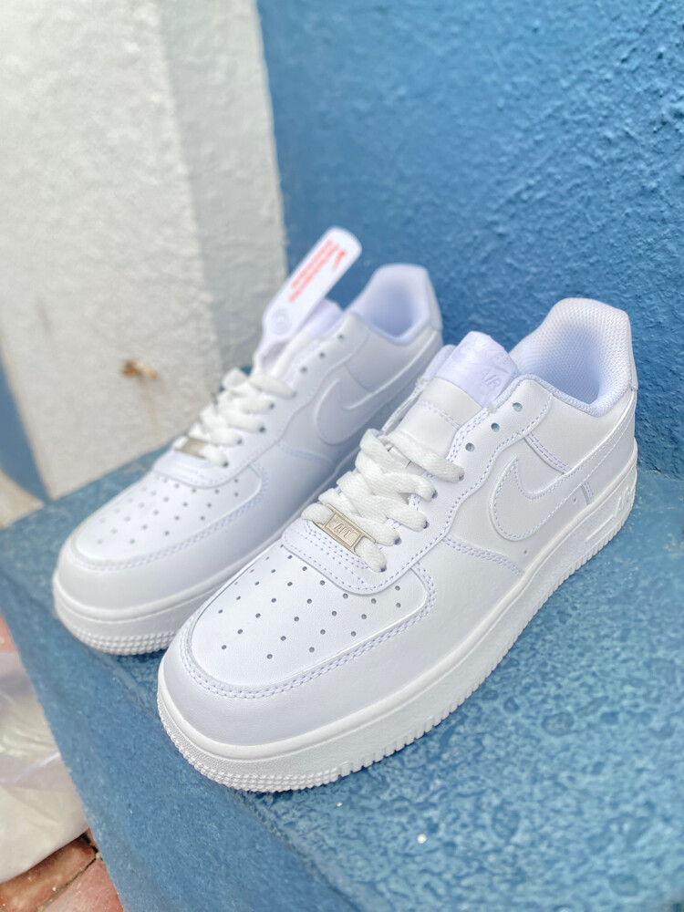 Nike Airforce 1 plain white  - 1