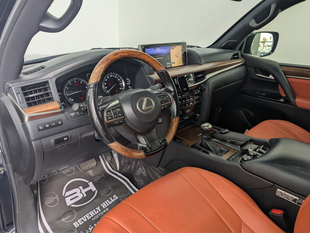 2017 Lexus LX 570 -full service h - 4