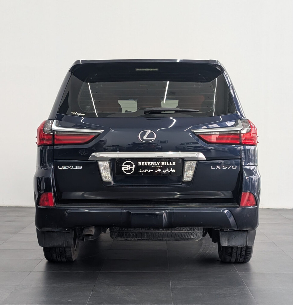 2017 Lexus LX 570 -full service h - 6
