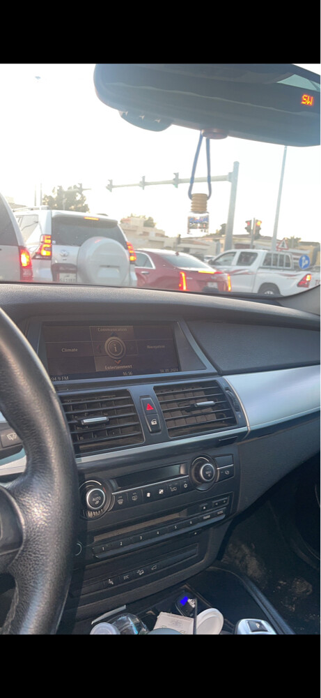 BMW X6, American import   - 4