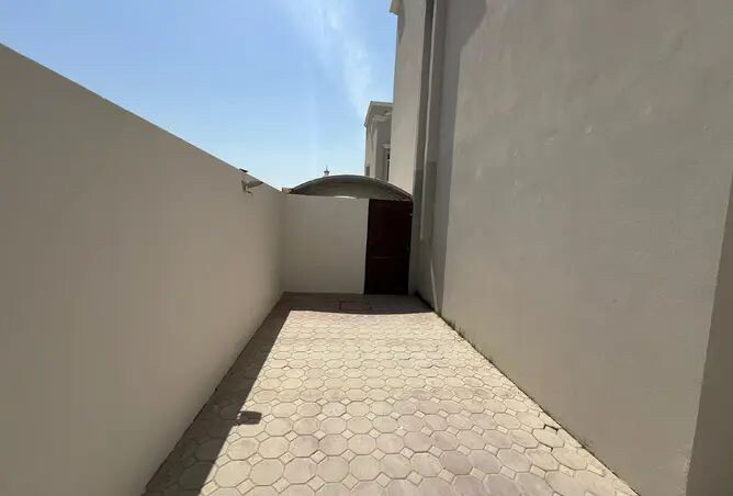 فيلا في مجمع للبيع في ام العمد ٦  - 8