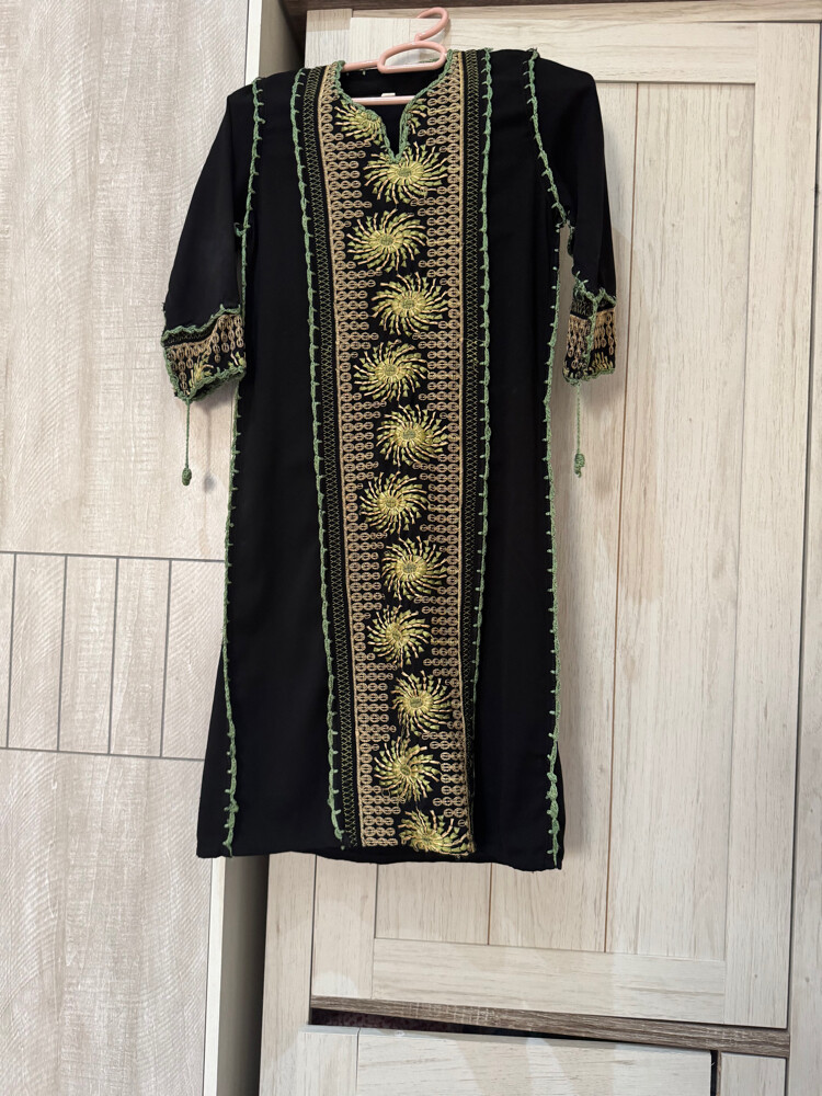 Abayas and dresses - 8