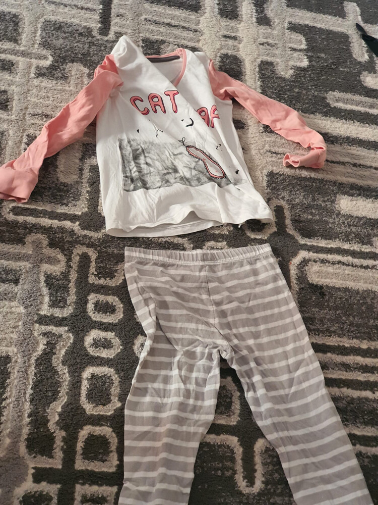 Pajamas and T-shirts - 9