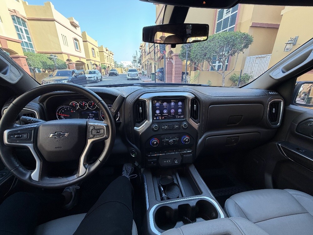 2021 Silverado Trailboss — photo 3 for sale in Qatar