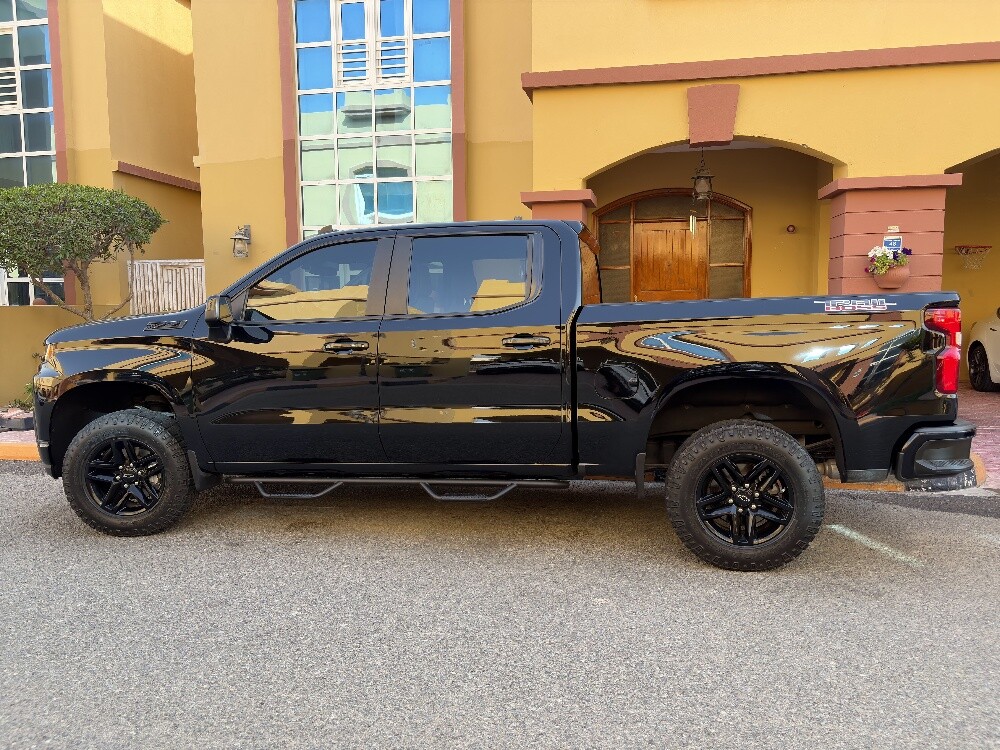 2021 Silverado Trailboss — photo 1 for sale in Qatar