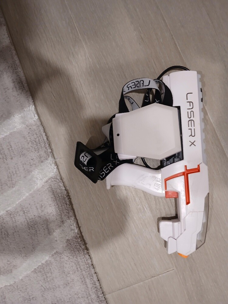 2 laser x laser guns - 2